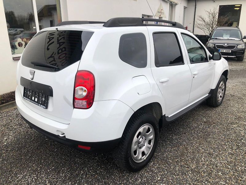 Dacia Duster (2010) 1.6 16 V Top Stav Klima - fotka 2 z 25