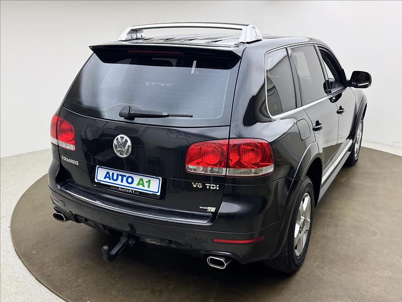 Volkswagen Touareg 3,0 165kW V6 NZ.TOP KŮŽE TAŽNÉ - fotka 4 z 42