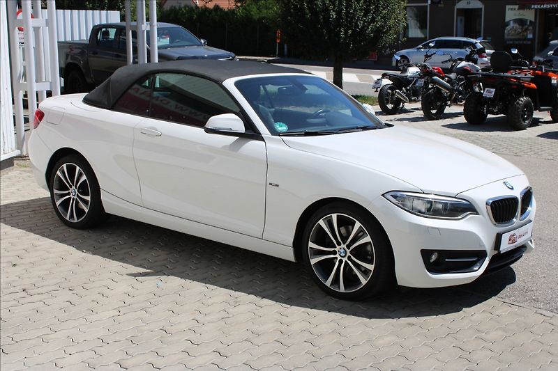 BMW Řada 2 2,0 220D 135KW CABRIO TOP STAV - fotka 2 z 12