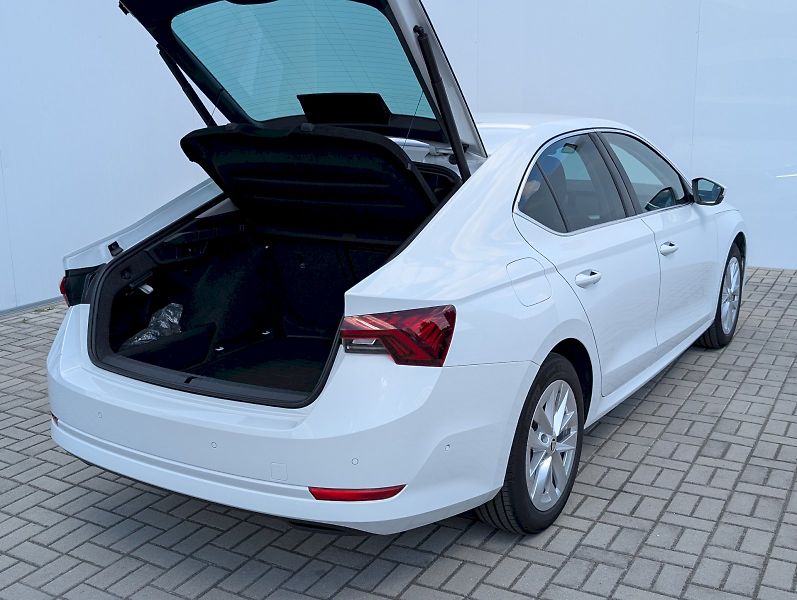 Škoda Octavia (2023) 2,0 TDI / 110 kW DSG Style - fotka 12 z 30