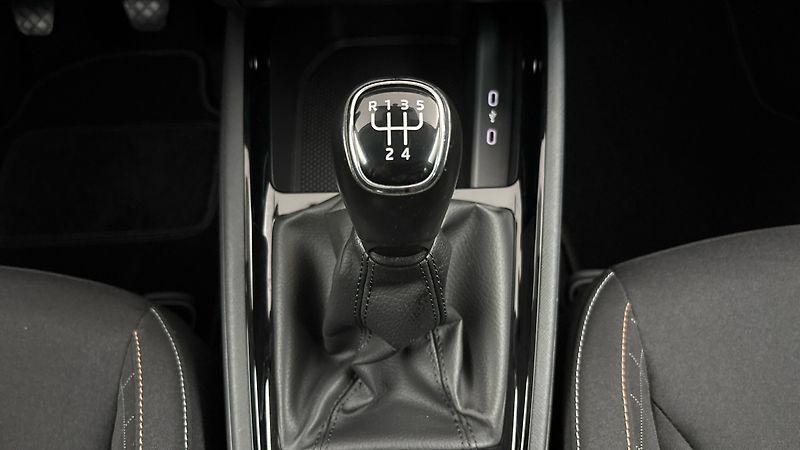 Škoda Scala 1.0 TSI Ambition - fotka 22 z 23
