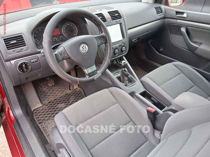 Volkswagen Golf (2006) 1.6 FSi, servis.kniha - fotka 3 z 3