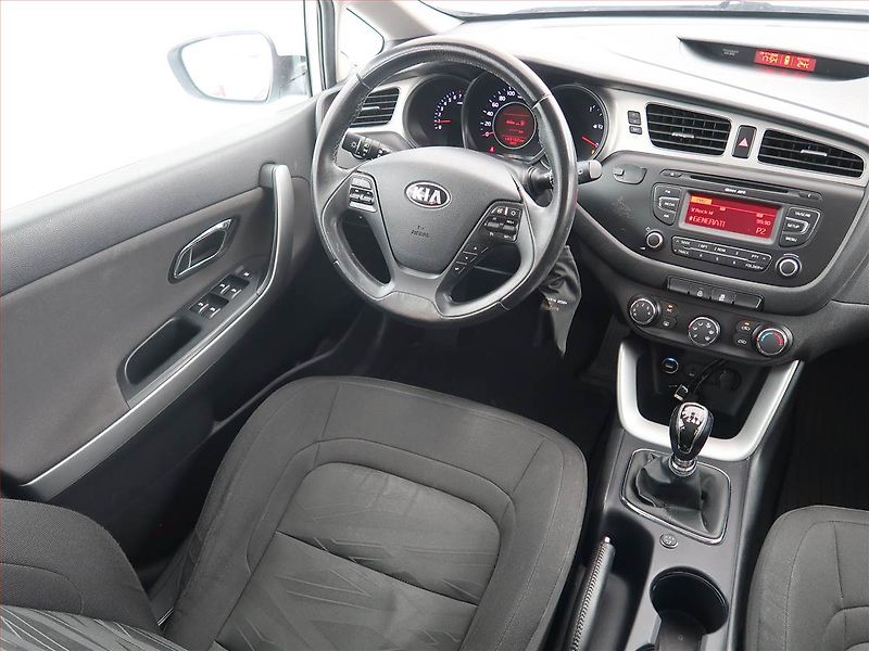 Kia Ceed (2013) 1.6 GDI, Tempomat - fotka 7 z 18