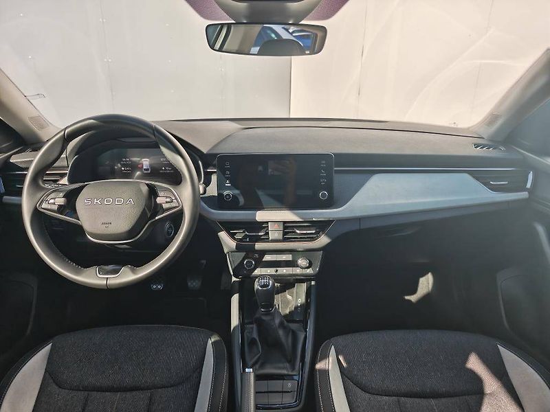 Škoda Scala Top Selection 6MP 1,0TSI - fotka 10 z 22