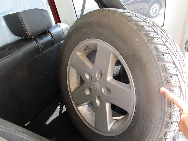 Jeep Wrangler 2,8D-147KW-4x4+NOVÝ OLEJ - fotka 9 z 20