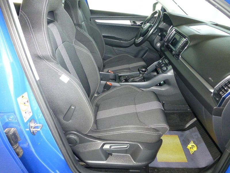 Škoda Karoq (2018) 1,6TDI*PARK.S**ALU***VYHŘ.SED. - fotka 18 z 23