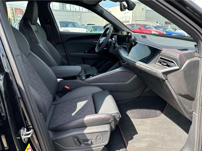 Audi Q5 (2026) SB e-hybrid quattro 220kW STR - fotka 15 z 24