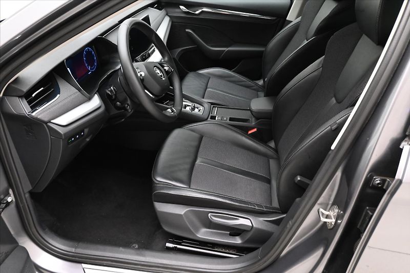Škoda Octavia 2,0 TDI 110 kW DSG Style Záruk - fotka 13 z 30