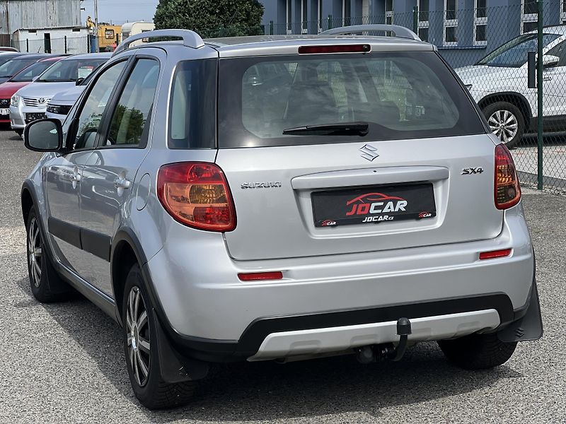Suzuki SX4 1.6i 4x2 KLIMATIZACE TAŽNÉ - fotka 7 z 33