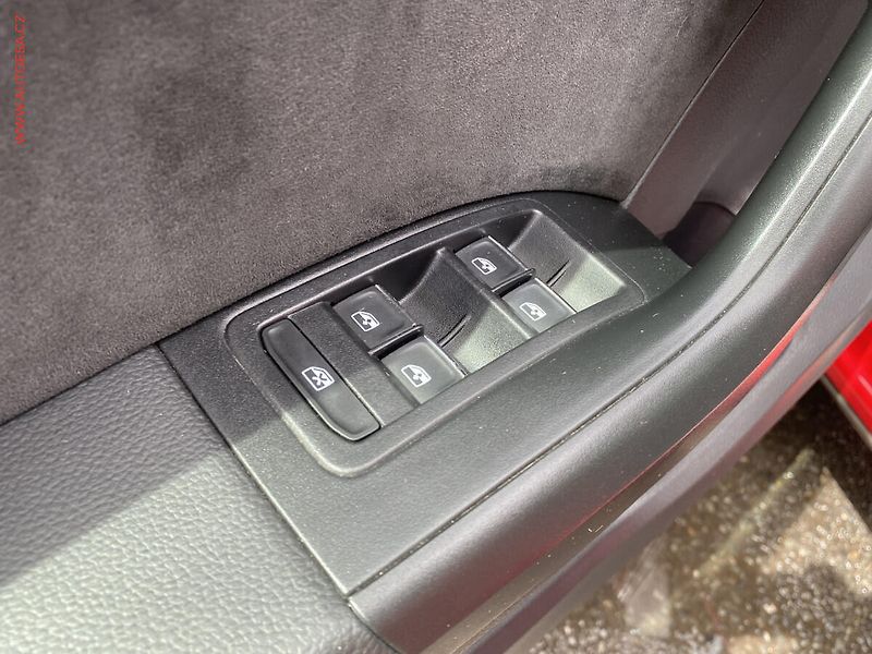 Cupra Ateca (2019) 2.0TSi 4x4, DSG, LED, kamera - fotka 13 z 20