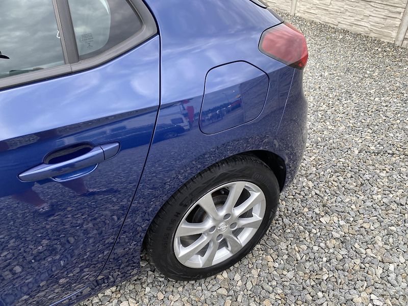 Opel Corsa 1.2i 75PS LIFE NAVI ALU 88TKM! - fotka 34 z 158