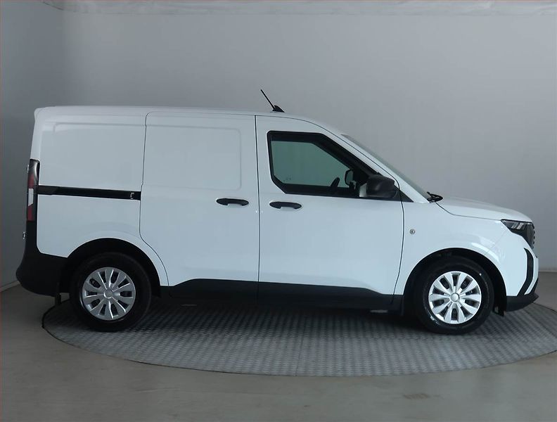 Ford Transit Courier (2024) Trend 1.5 TDCi, ČR, DPH - fotka 6 z 16
