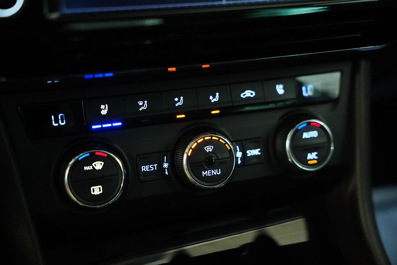 Škoda Superb - fotka 24 z 30