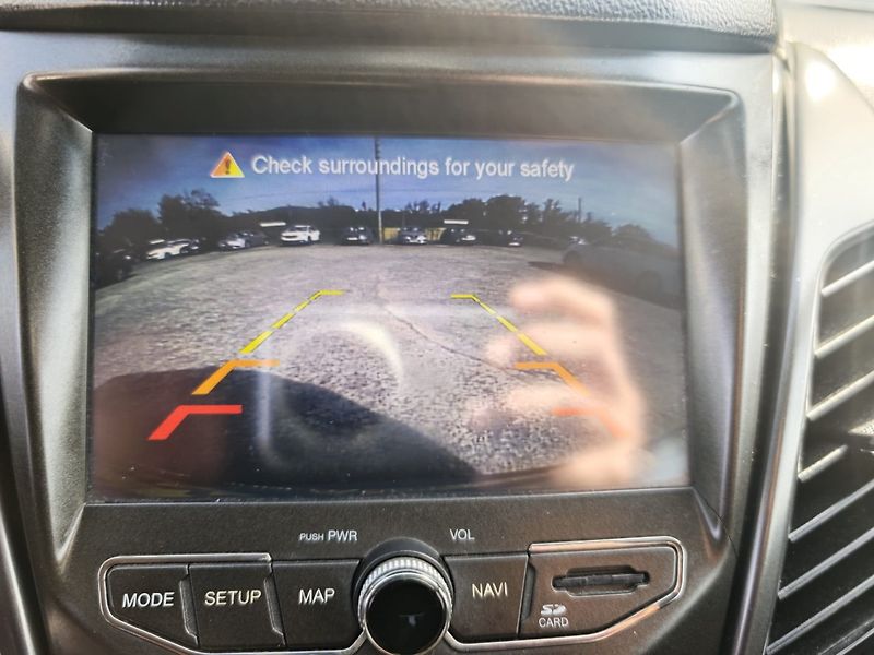 SsangYong Korando 2.0i Výhřev/1.Maj/NAVI - fotka 25 z 26