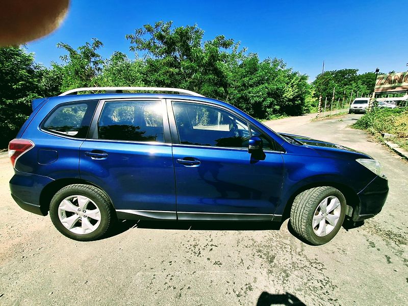 Subaru Forester 2.0 4x4 FACELIT  Rezervace  - fotka 2 z 46