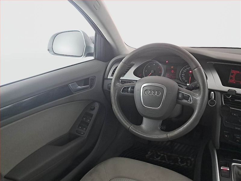 Audi A4 (2008) 3.0 TDI , 4X4, Xenony - fotka 7 z 16