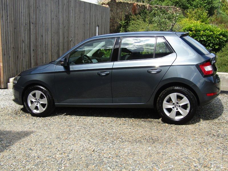 Škoda Fabia (2019) 1.0 MPI 55kW TOP QUALITY - fotka 9 z 39