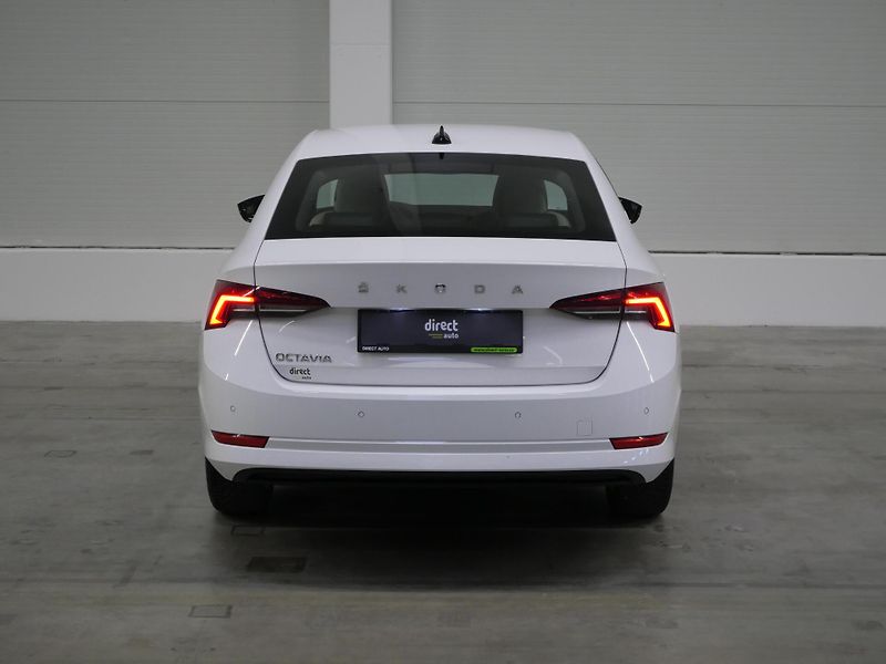 Škoda Octavia - fotka 6 z 25