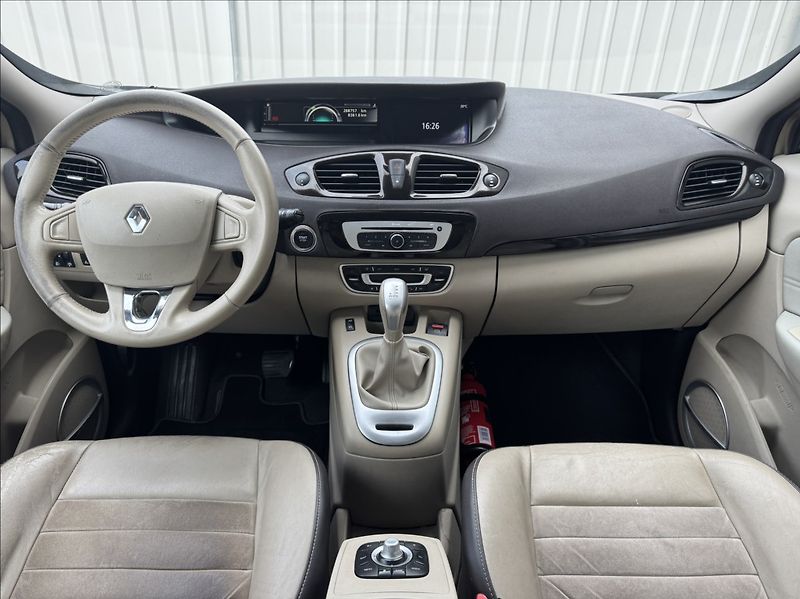 Renault Grand Scénic 1,5 dCi 7míst Navi Bose tažné - fotka 26 z 50