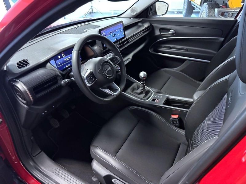 Jeep Avenger (2023) 1.2 Turbo 100k MT6 Altitude - fotka 6 z 19