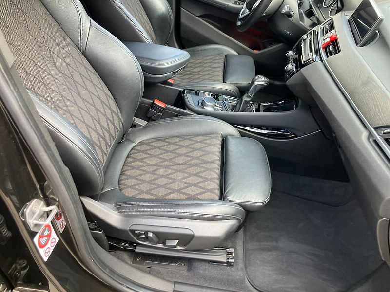BMW X1 (2016) X-DRIVE 2.0d 140kW HEAD-UP,ČR - fotka 12 z 30