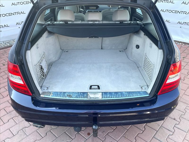 Mercedes-Benz Třídy C 2,2 CDi.120kw.STK 4/28.Tažné - fotka 9 z 19