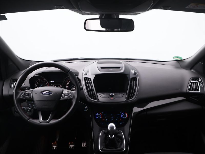Ford Kuga 1,5 EB 110kW ST-Line 1.Maj - fotka 21 z 28