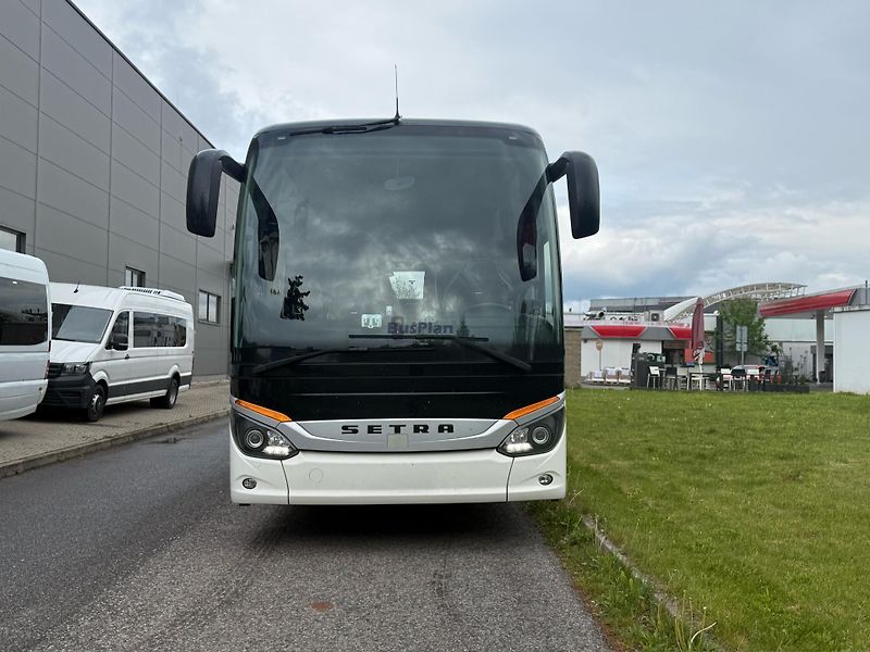 Setra (2015) S516HD TOP VÝBAVA + 980l - fotka 2 z 20