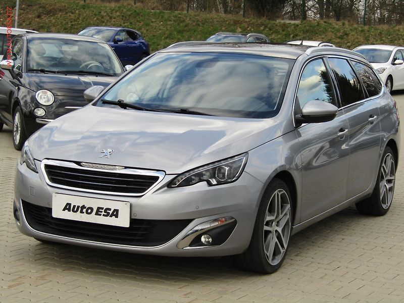 Peugeot 308 (2016) 2.0HDi, Xenon - fotka 3 z 18