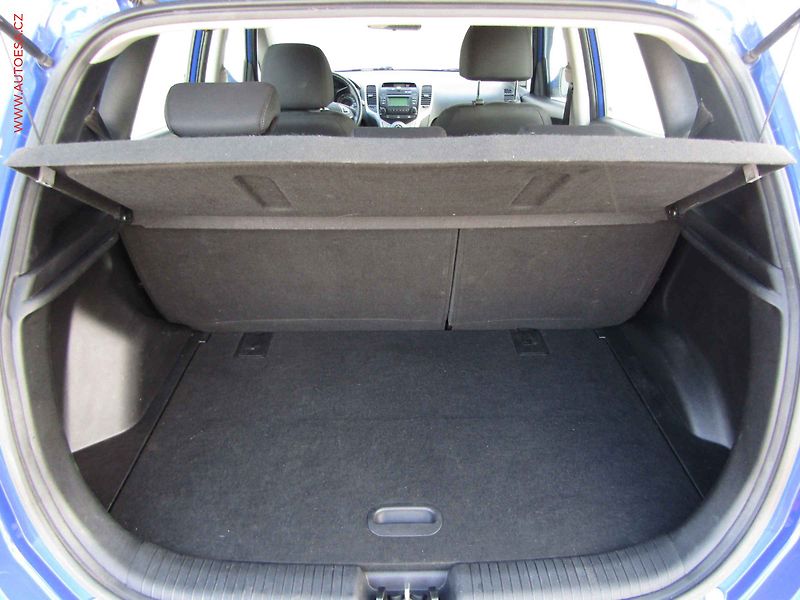 Hyundai ix20 (2013) 1.4 CRDI, ČR, AC - fotka 7 z 15