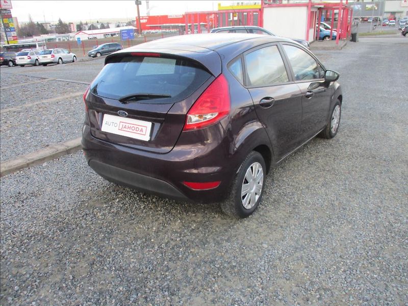 Ford Fiesta 1,3 i, klimatizace, - fotka 6 z 21