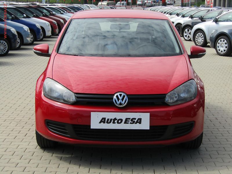Volkswagen Golf (2011) 1.4i, 2.maj,ČR, AC, STK1/28 - fotka 2 z 19