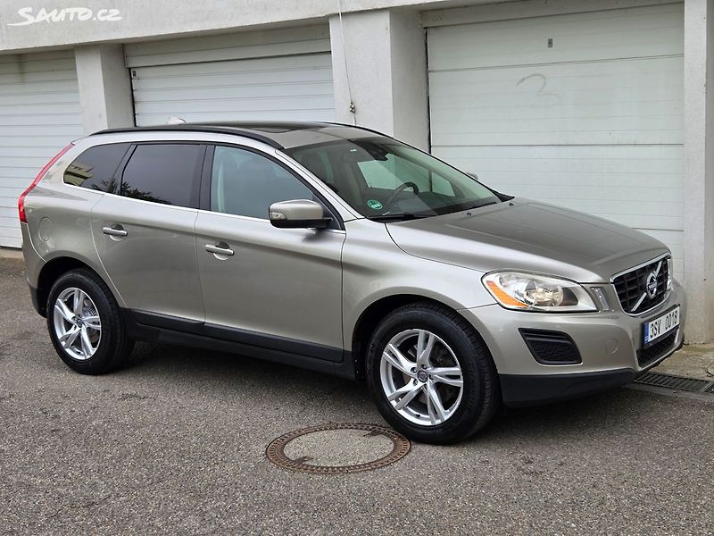 Volvo XC60 (2011) 2.0D 120Kw Manuál - fotka 10 z 29
