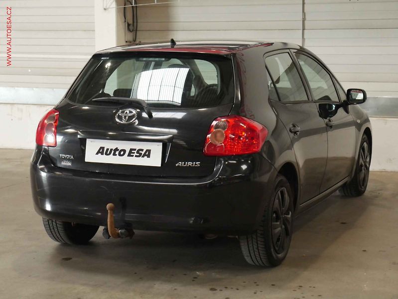 Toyota Auris (2008) 1.6 VVTi, 1.maj, AC, TZ, temp - fotka 6 z 19