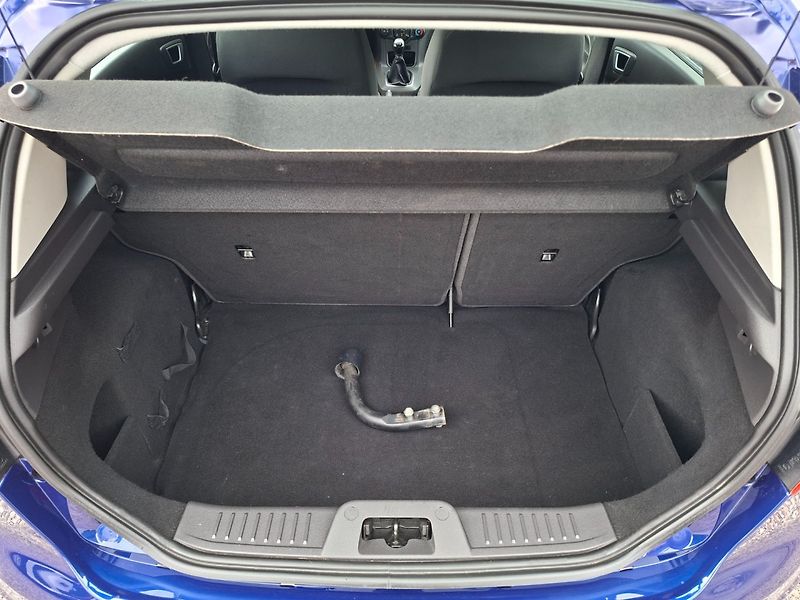 Ford Fiesta (2014) 1.0i 74kW -S.KNIHA-TAŽ.ZAŘ. - fotka 23 z 33