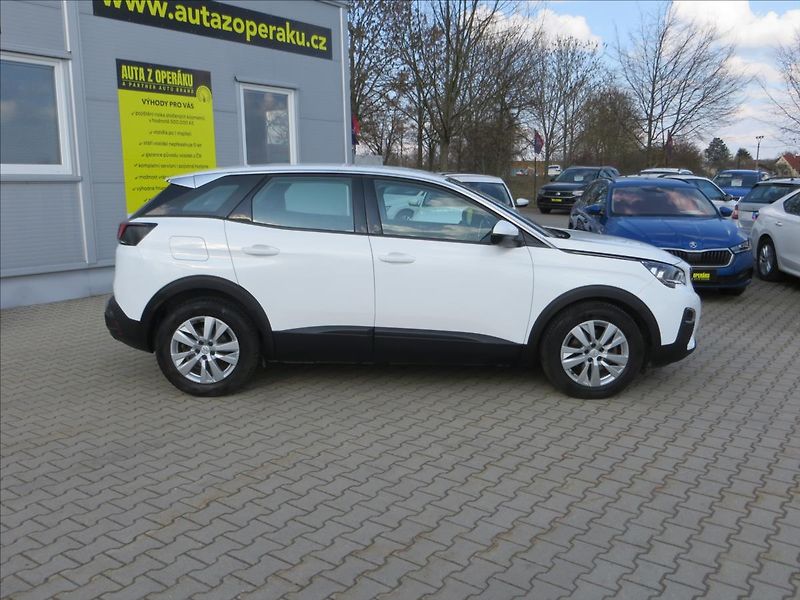 Peugeot 3008 1,5 BlueHDi AUT ACTIVE ČR - fotka 9 z 23