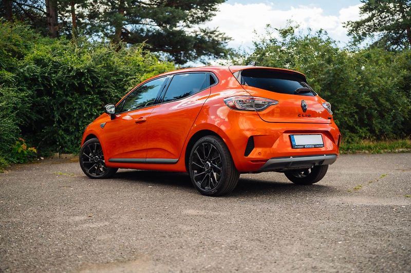 Renault Clio (2025) E-Tech Hybrid, Esprit Alpine - fotka 6 z 32