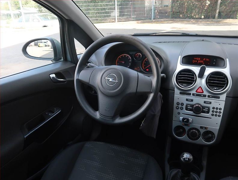 Opel Corsa (2014) 1.2 - fotka 7 z 17
