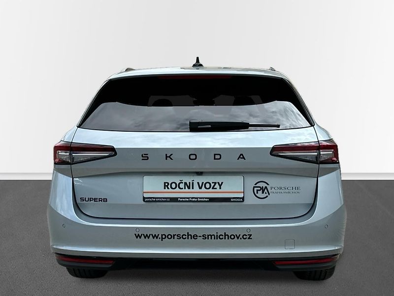 Škoda Superb Combi Sportline 2,0 TDI 110kW - fotka 9 z 17