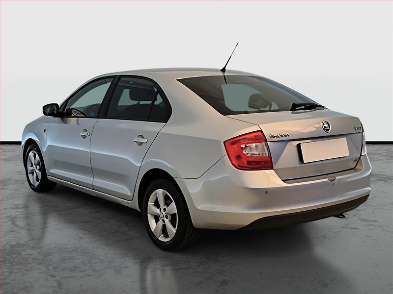 Škoda Rapid (2013) 1.2 TSI, Serv.kniha - fotka 4 z 13