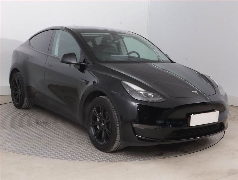 Tesla Model Y (2021) Long Range AWD 75kWh, SoH 92% - fotka 1 z 21