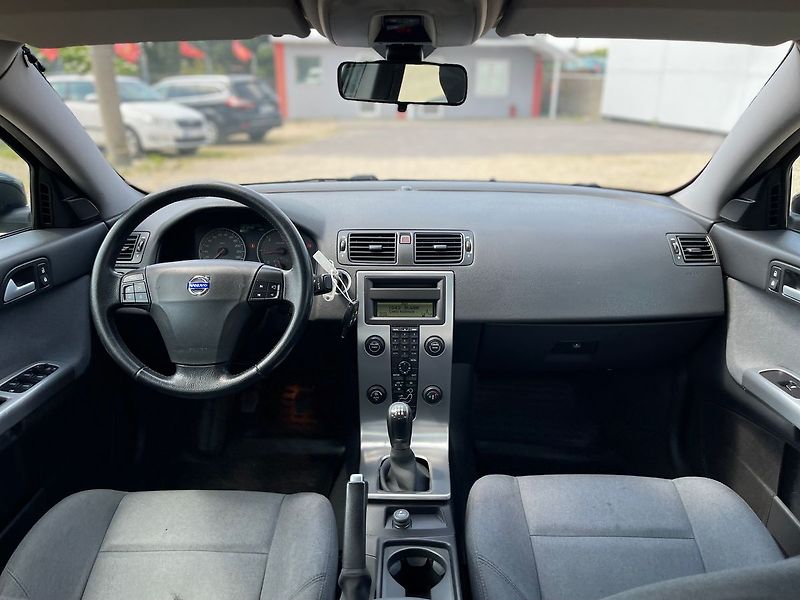 Volvo S40 1.6D 80kw*VYHŘEV.SED*NOVÁ STK* - fotka 21 z 28