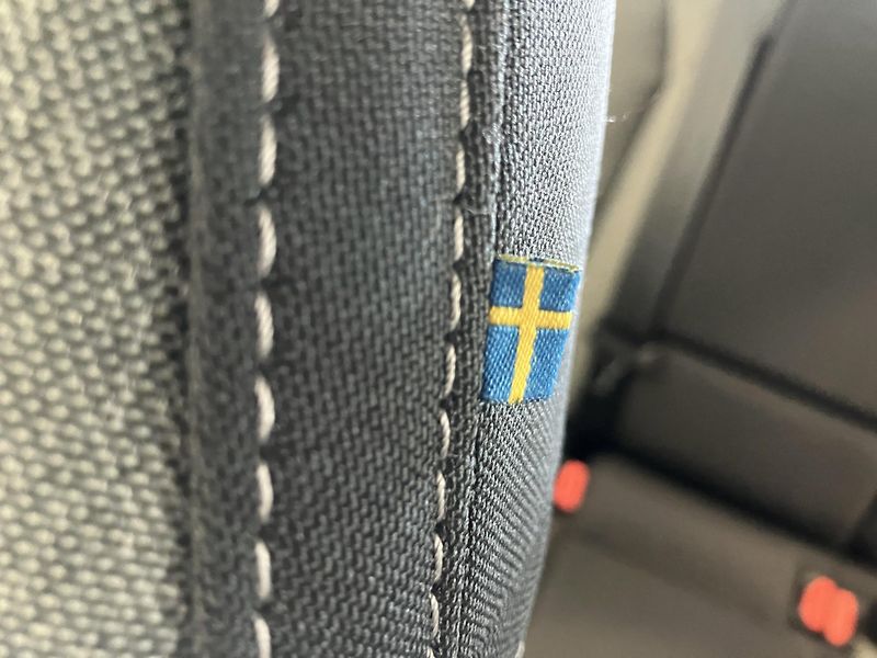 Volvo XC40 B3 FWD Plus Dark AT7 - fotka 38 z 40