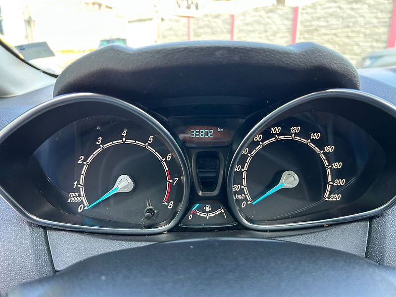Ford Fiesta (2017) 1.25i 44 KW 1majitel ser.kniha - fotka 18 z 28