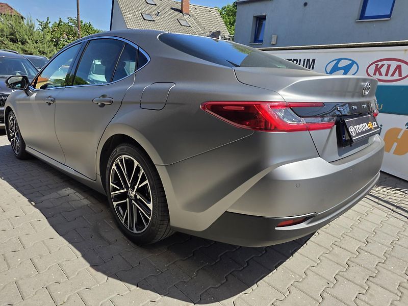 Toyota Camry 2.5-HEV-ZÁRUKA-1.MAJ-FOLIE - fotka 12 z 29
