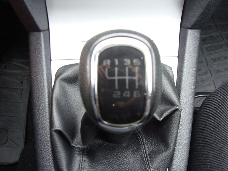 Škoda Octavia 1.4 TSi, 90 kW, klimatizace - fotka 19 z 27