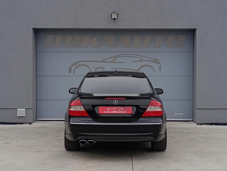 Mercedes-Benz CLK 500 5.5 V8 AMG 7G TRONIC TOP - fotka 7 z 35
