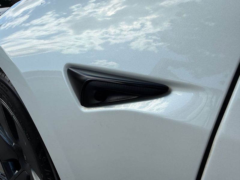 Tesla Model 3 Long Range AWD REZERVACE - fotka 6 z 38