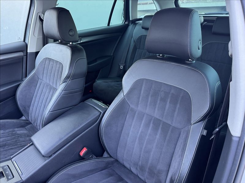 Škoda Superb 2,0 TDI DSG STYLE 1.maj. ČR - fotka 22 z 50
