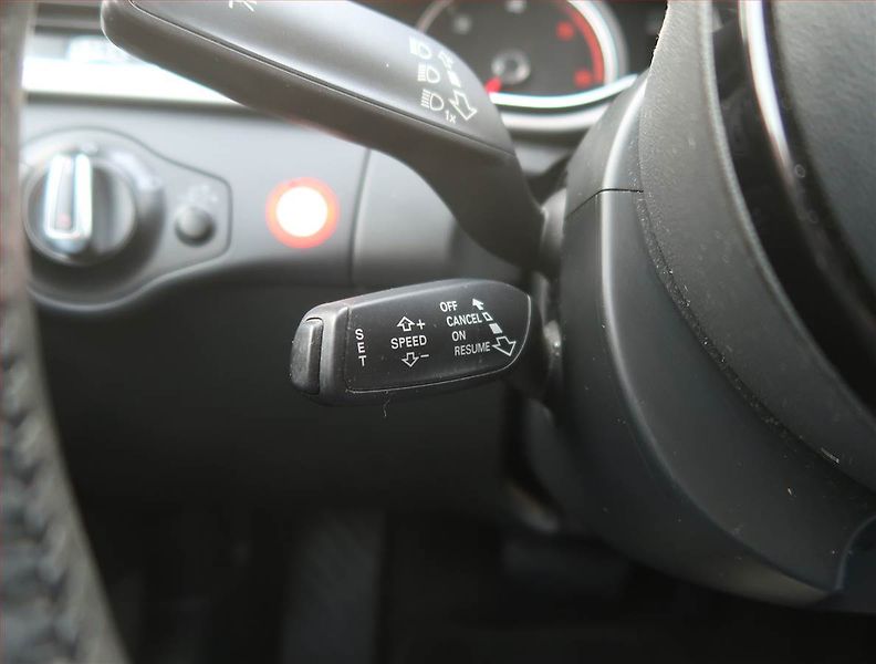Audi A4 (2014) 2.0 TDI, Automat, Xenony - fotka 18 z 19